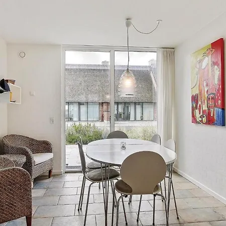 Vakantiehuis Two-bedroom Romo With A Fireplace 03