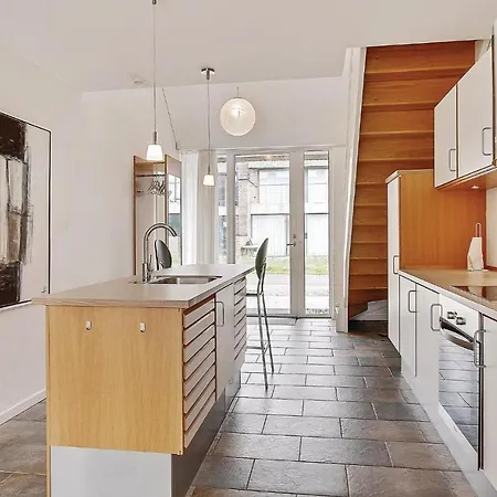 Vakantiehuis Two-bedroom Romo With A Fireplace 03 *
